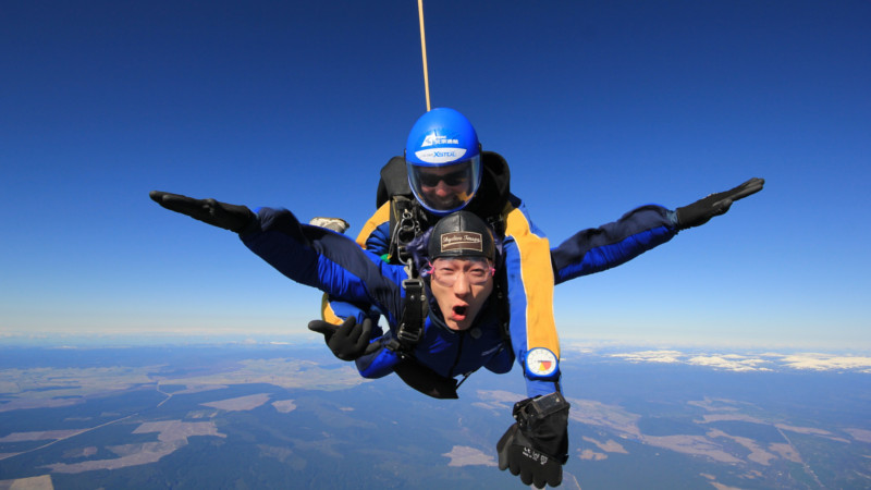 Take to the skies and experience an adrenaline pumping 15,000ft skydive over the beautiful region of Taupo!